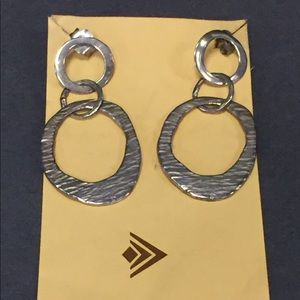 Silpada Oval Interlocking Earrings on post